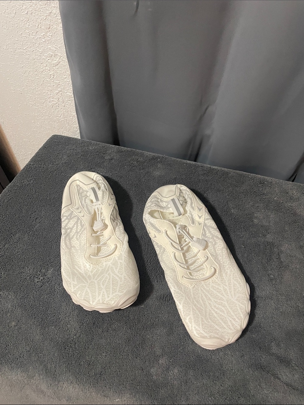 Women’s Slip-On Water shoes in White